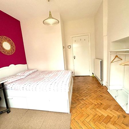 בורנמות' Winton House Home Stay מראה חיצוני תמונה